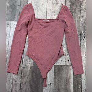 Aritzia Babaton Small Contour Square Neck Bodysuit Flagstone Mauve Pink Sculpt
